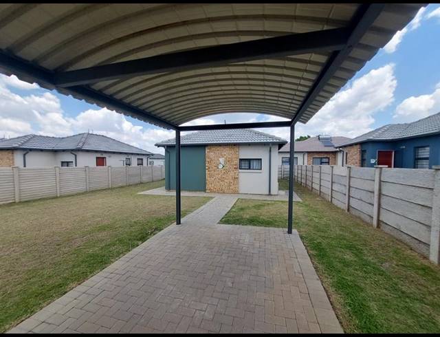 2 BEDROOM HOUSE FOR SALE IN VANDERBIJLPARK CW 5